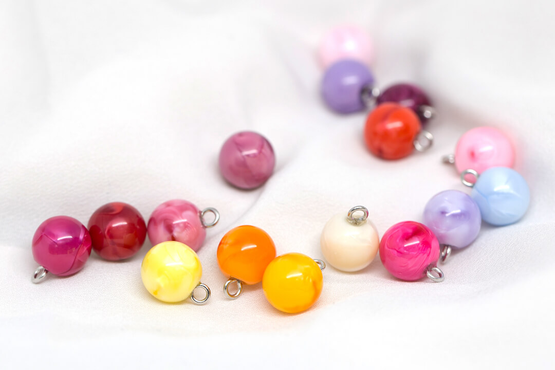 small round pearl buttons