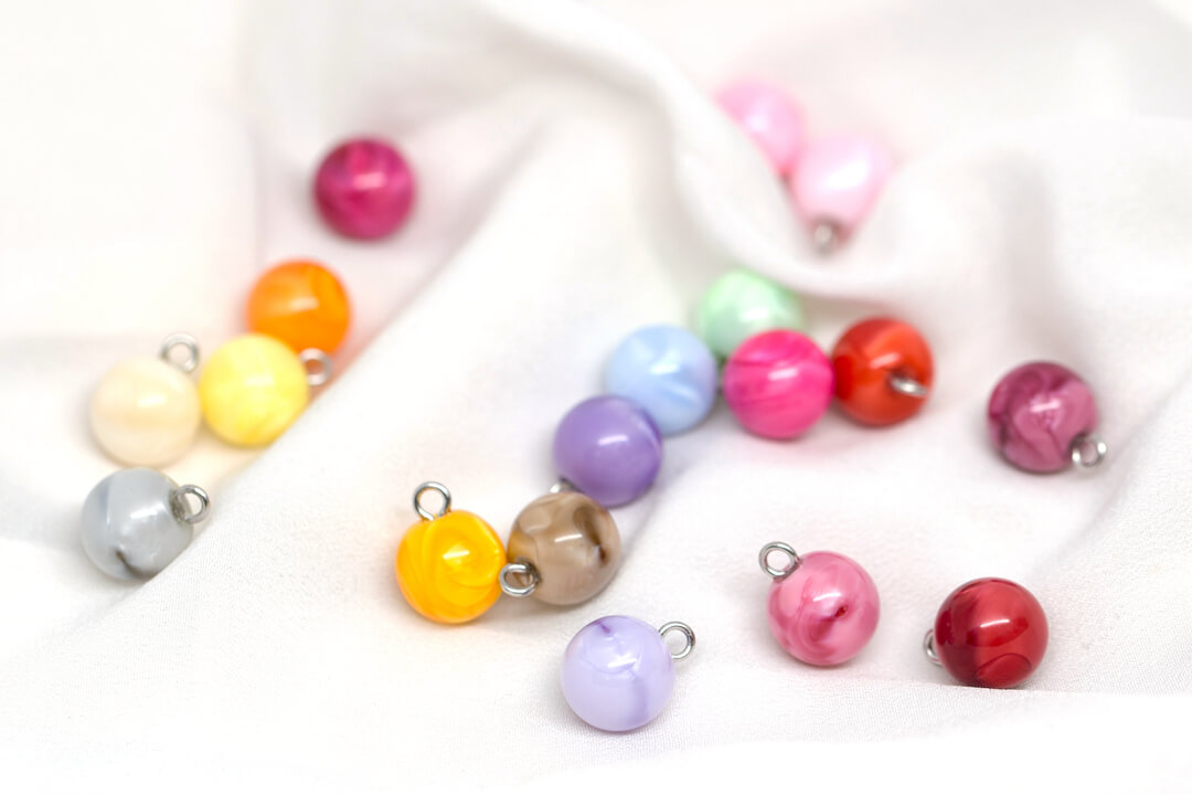 small round pearl buttons