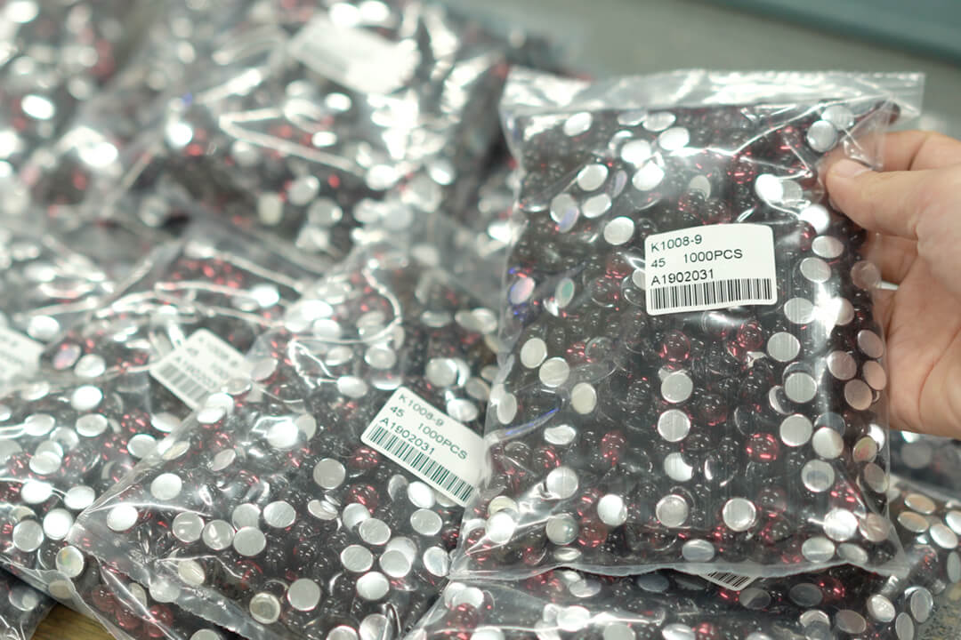 how are rhinestones made-sunmei package