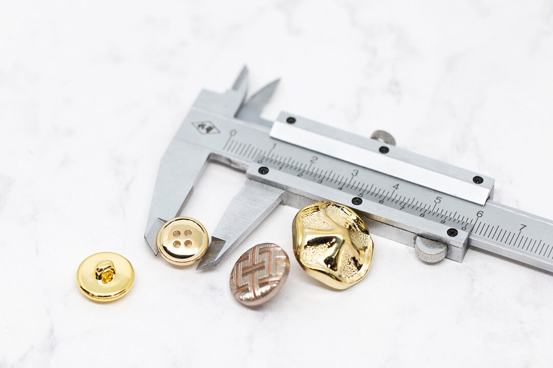 Read more about the article An Easy Guide to Button Measurement and Sizing